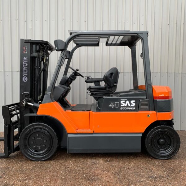 TOYOTA 7FBMF40 USED 4 WHEEL ELECTRIC FORKLIFT #2853