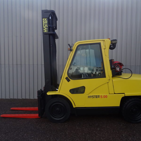 HYSTER H5.00XM. 4750mm. YOM 2003. FULL CAB. 7079 HRS #2721