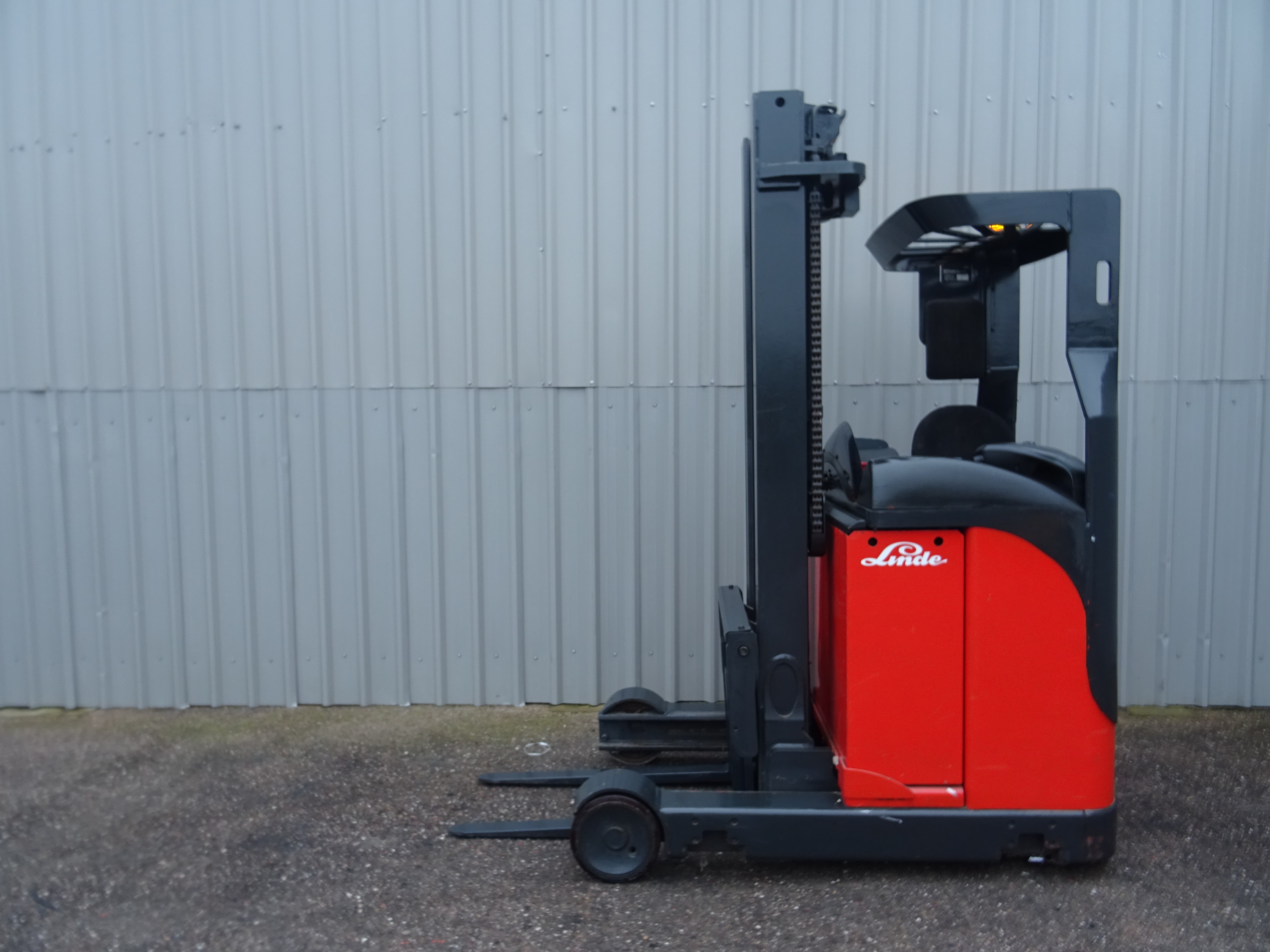 Linde R16n LINDE R16N. 5800mm. 5710 HOURS. YOM 2004 #2804