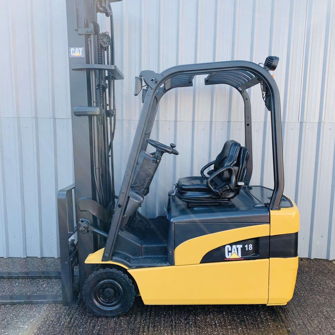 Cat Ep18nt Used Electric Forklift 2813