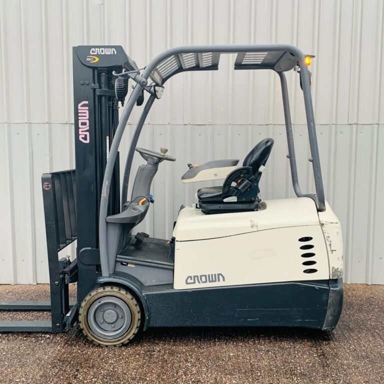 CROWN SC5360-20 USED 3 WHEEL ELECTRIC FORKLIFT TRUCK (#3098)