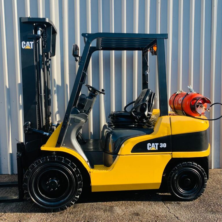 CAT GP30N USED GAS FORKLIFT (3526)