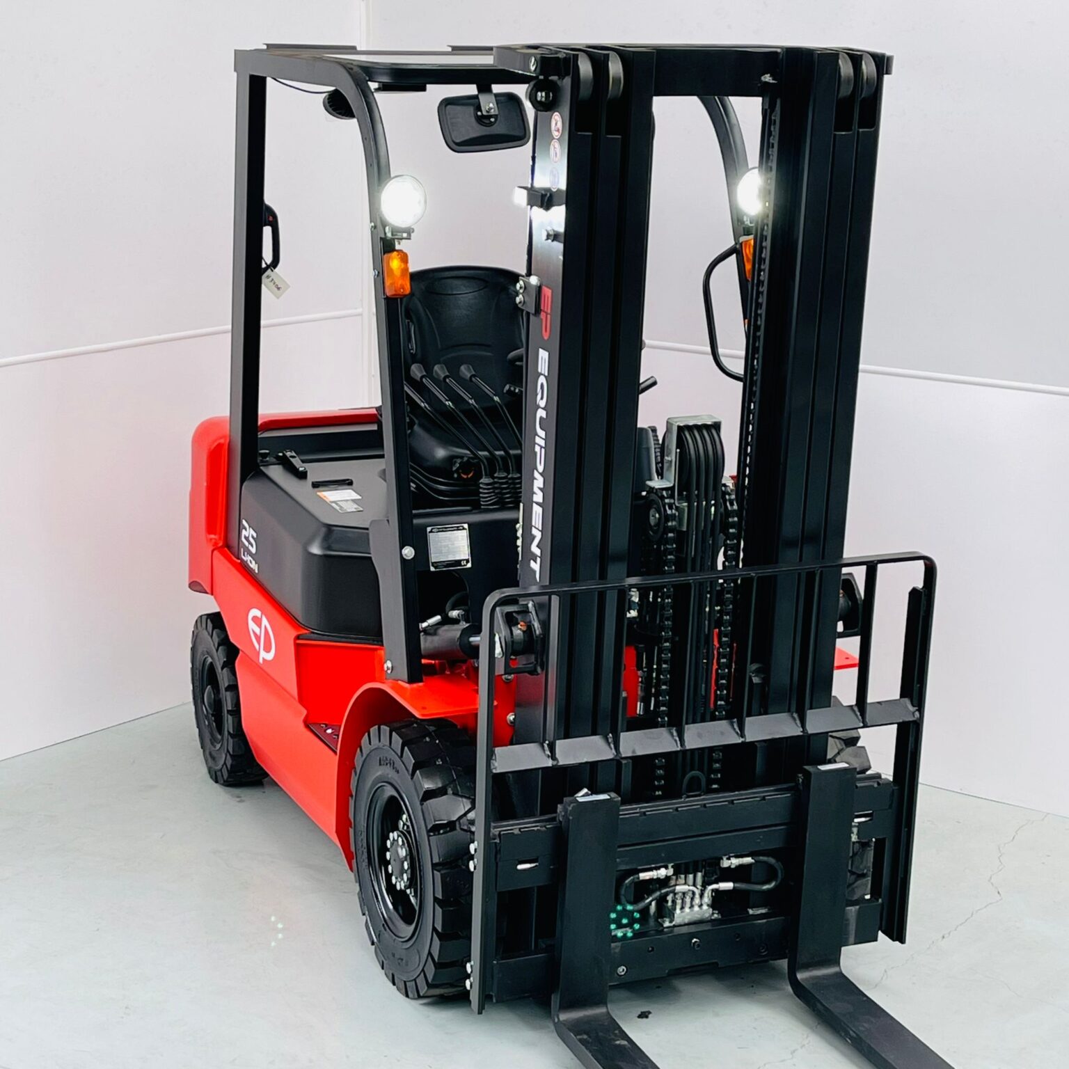 EP EFL252 Electric Forklift (801)