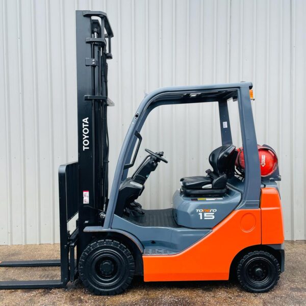 TOYOTA 02-8FGF15 USED GAS FORKLIFT (#3676) THIS IS NOW SOLD