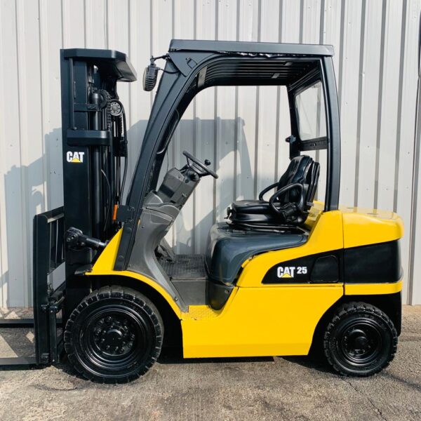 CAT DP25N USED DIESEL FORKLIFT (#3999) THIS IS NOW SOLD (A)