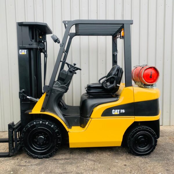 CAT GP25N USED GAS FORKLIFT (#4155) THIS IS NOW SOLD (A)