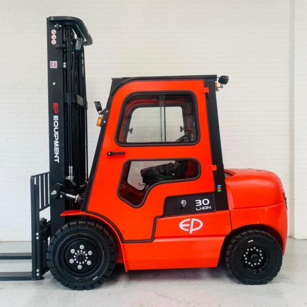 Side view of red EP EFL302 full cab lithium electric forklift