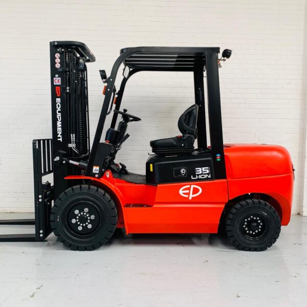 Side view of red EP352 duplex lithium electric forklift