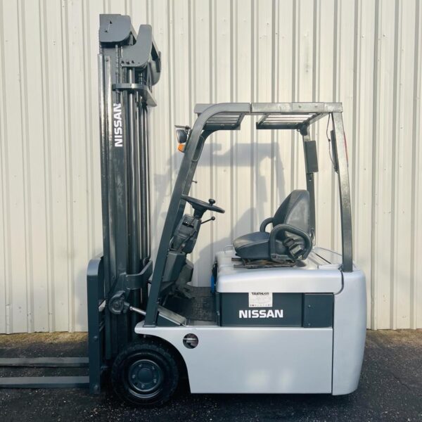 NISSAN N01L15HQ USED 3 WHEEL ELECTRIC (#4515) THIS IS NOW SOLD (A)