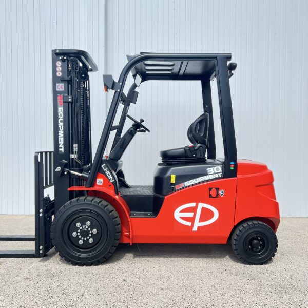 Side view of red EP EFL303 lithium electric forklift.