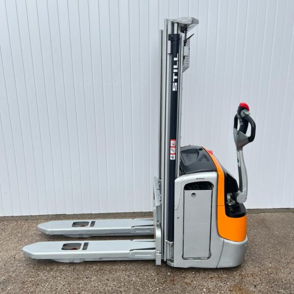 STILL EXV14c USED ELECTRIC PEDESTRIAN FORKLIFT - 2650mm lift (#112) THIS IS NOW SOLD (H)